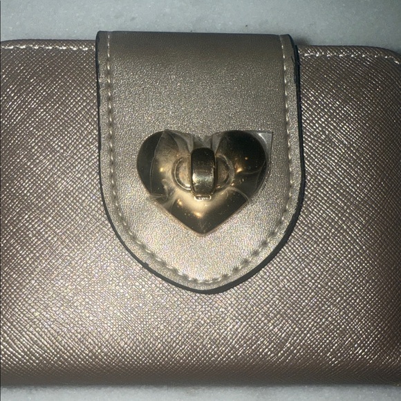 Tan Women's Wallet with Heart Turn Lock Closure - Picture 7 of 7